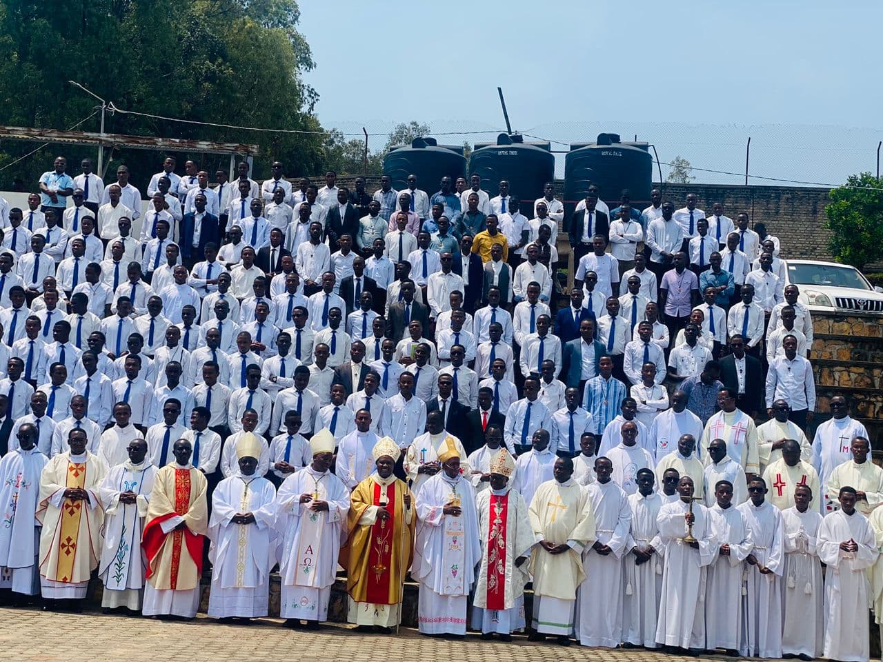 The entire Philosophicum community gathered with the Cardinal and Bishops
